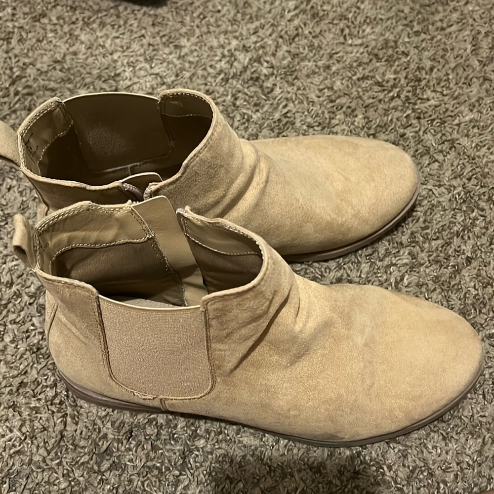 Women, boots